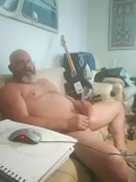 Snapshot of iambradz chatting on 11.01.25 iambradz online show from 11.01.25