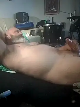 Snapshot of iambradz chatting on 11.06.25 iambradz online show from 11.06.25