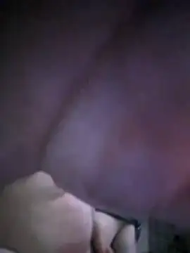 Snapshot of iambradz chatting on 11.21.25 iambradz online show from 11.21.25