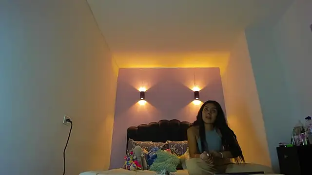 Sofia Clauss  online show from 02.08.26