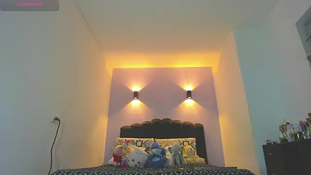 Snapshot of Sofia_Clauss_ chatting on 04.19.26 Sofia Clauss online show from 04.19.26