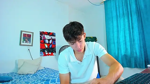 Snapshot of AlessandroDybala chatting on 05.08.26 AlessandroDybala online show from 05.08.26