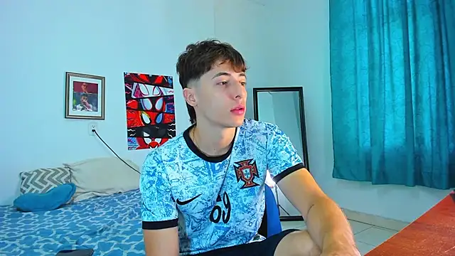 Snapshot of AlessandroDybala chatting on 05.12.26 AlessandroDybala online show from 05.12.26