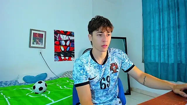 Snapshot of AlessandroDybala chatting on 06.01.26 AlessandroDybala online show from 06.01.26