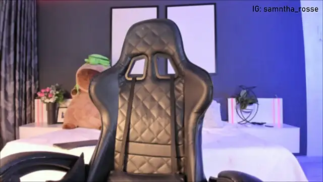 Leyli Doll online show from 10.02.25