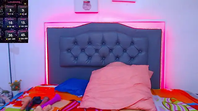 candy lux  online show from 04.16.26