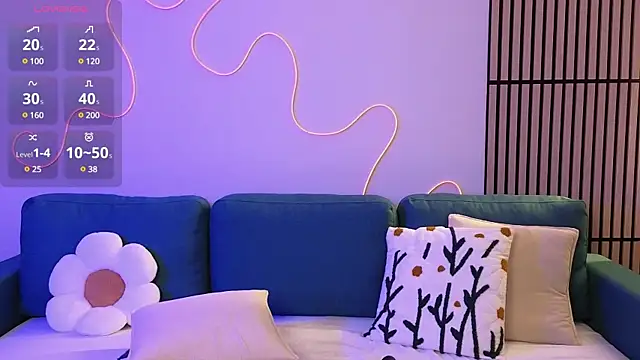 Ester Hill online show from 02.21.25