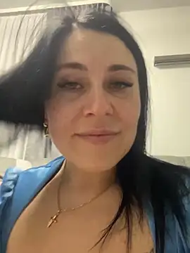 Snapshot of CuteNata chatting on 01.22.25 CuteNata online show from 01.22.25