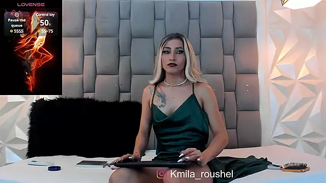 Snapshot of kamila_twink_sexy chatting on 12.15.24 kamila twink sexy online show from 12.15.24