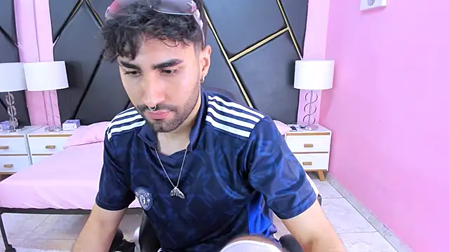 MilanZaire online show from 11.11.25