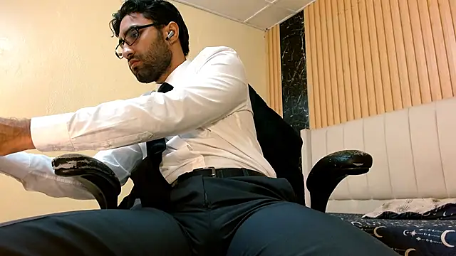 MilanZaire online show from 01.09.26