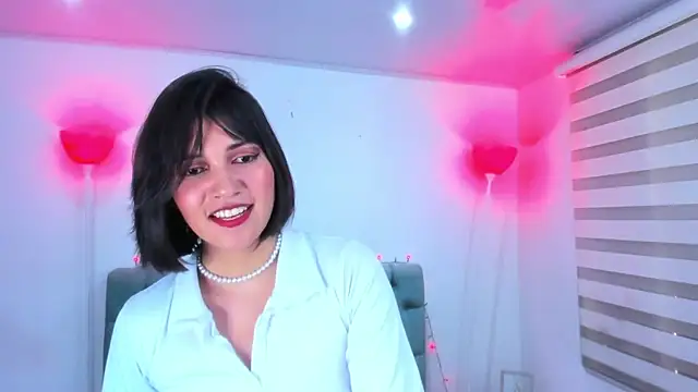 lina bedoya  online show from 01.15.25