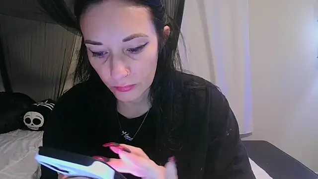 CrystalLakeXO online show from 04.23.26