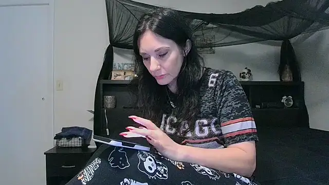 CrystalLakeXO online show from 05.28.26