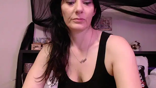 CrystalLakeXO online show from 06.21.26