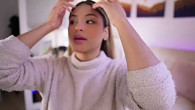 SaraParisi online show from 02.18.25