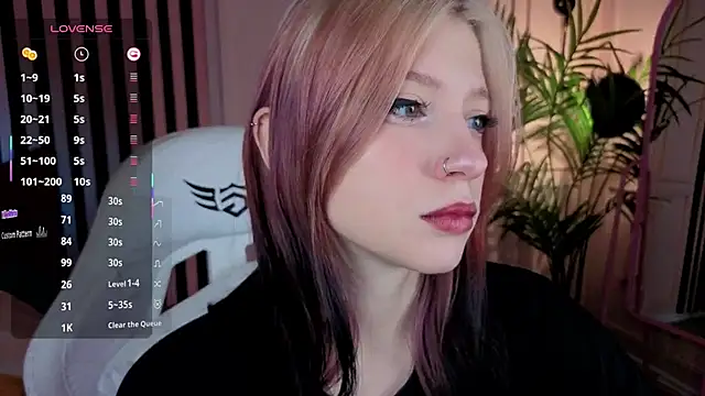 arielabradberry online show from 10.09.25