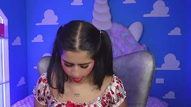 Snapshot of miss_romyna chatting on 03.20.26 miss romyna online show from 03.20.26