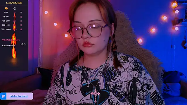 Snapshot of lala_loulou_land chatting on 03.02.25 lala loulou land online show from 03.02.25