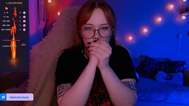 Snapshot of lala_loulou_land chatting on 03.19.25 lala loulou land online show from 03.19.25