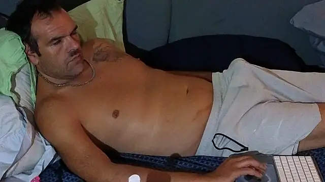 badboybrad11 online show from 04.13.26