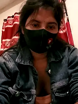 Snapshot of Cute_Nipa chatting on 12.21.24 Cute Nipa online show from 12.21.24