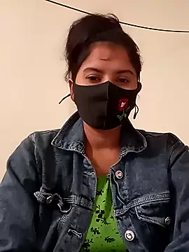 Snapshot of Cute_Nipa chatting on 12.22.24 Cute Nipa online show from 12.22.24