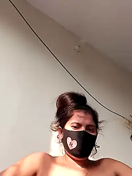 Snapshot of Cute_Nipa chatting on 12.30.24 Cute Nipa online show from 12.30.24