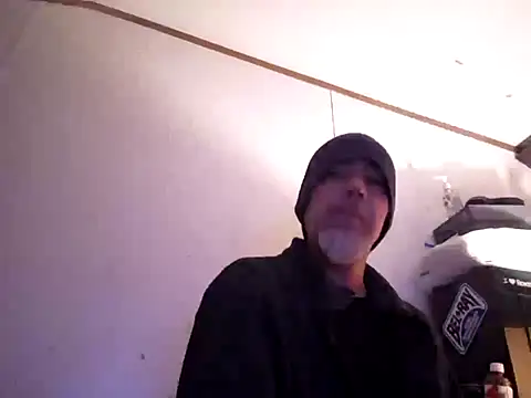 Snapshot of Xoc8_ chatting on 09.28.25 Xoc8 online show from 09.28.25