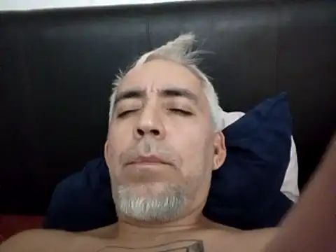 Xoc8  online show from 11.11.25