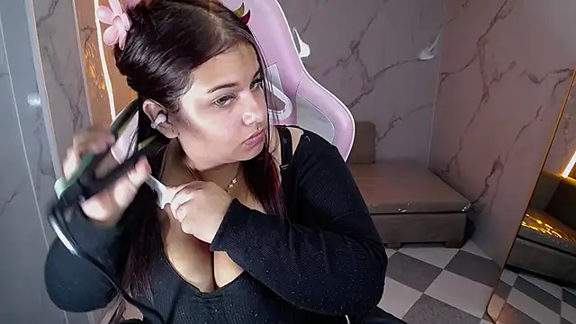 skeler lovd b  online show from 10.30.25