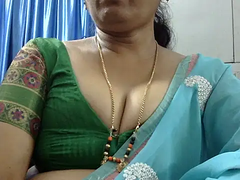 Snapshot of Vijji-telugu chatting on 09.18.25 Vijji-telugu online show from 09.18.25