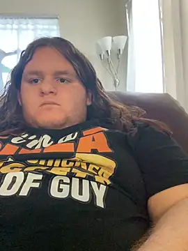 alextheslut18 online show from 12.28.24