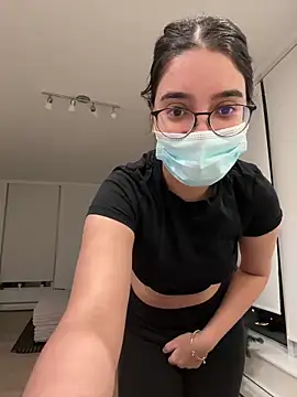 jAsMinE678 online show from 01.22.25