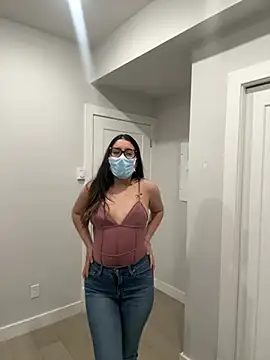 jAsMinE678 online show from 04.21.26