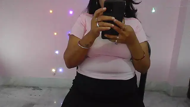 my-laila online show from 11.04.25