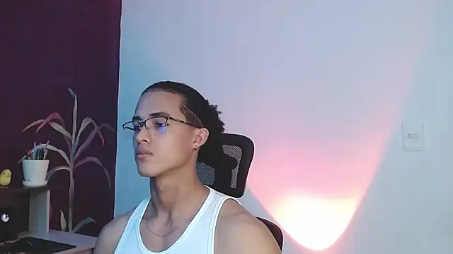 Snapshot of alejo_x3 chatting on 03.09.25 alejo x3 online show from 03.09.25