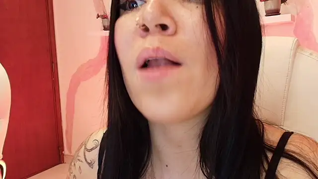 AilynRed online show from 02.21.25