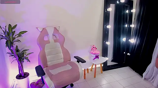 EmmaRusellx online show from 03.01.25