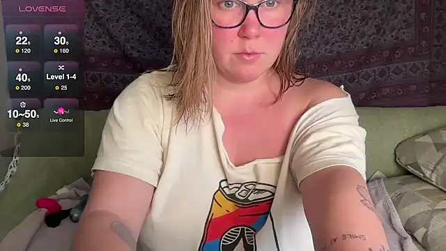 GlitterKitty108 online show from 01.09.26