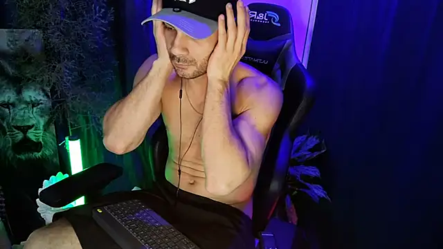 Snapshot of sexyboycolombi4 chatting on 03.14.25 sexyboycolombi4 online show from 03.14.25