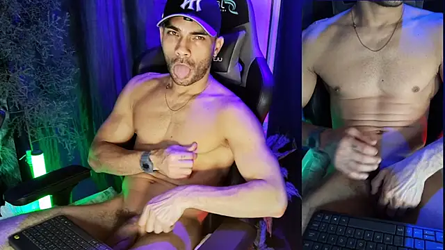 Snapshot of sexyboycolombi4 chatting on 03.15.25 sexyboycolombi4 online show from 03.15.25
