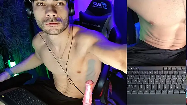 Snapshot of sexyboycolombi4 chatting on 03.15.25 sexyboycolombi4 online show from 03.15.25