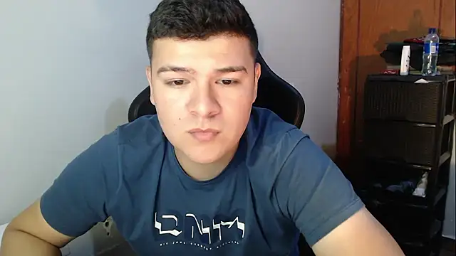 Snapshot of Plug_Control chatting on 01.13.26 Plug Control online show from 01.13.26