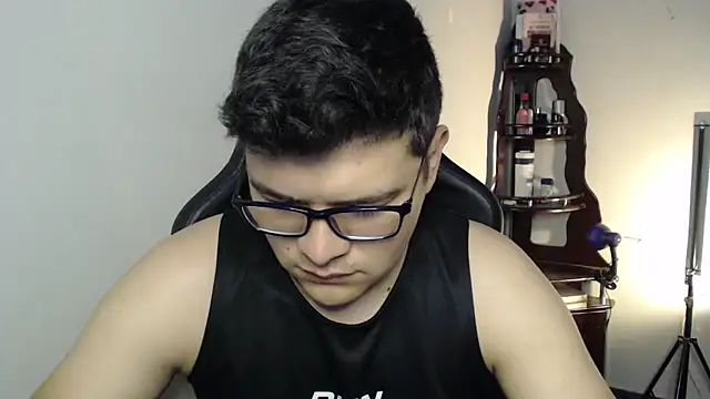 Snapshot of Plug_Control chatting on 02.21.26 Plug Control online show from 02.21.26