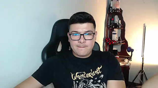 Snapshot of Plug_Control chatting on 02.28.26 Plug Control online show from 02.28.26