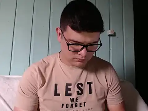 Snapshot of Plug_Control chatting on 03.13.26 Plug Control online show from 03.13.26