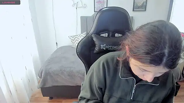 Amy joones online show from 10.01.25