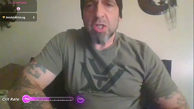 Snapshot of sammy_sin chatting on 10.25.25 sammy sin online show from 10.25.25