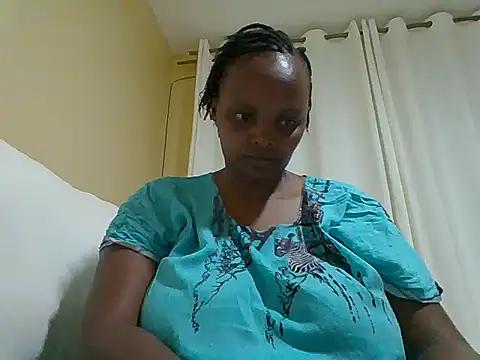 Snapshot of Sexxy-Shie chatting on 02.17.26 Sexxy-Shie online show from 02.17.26